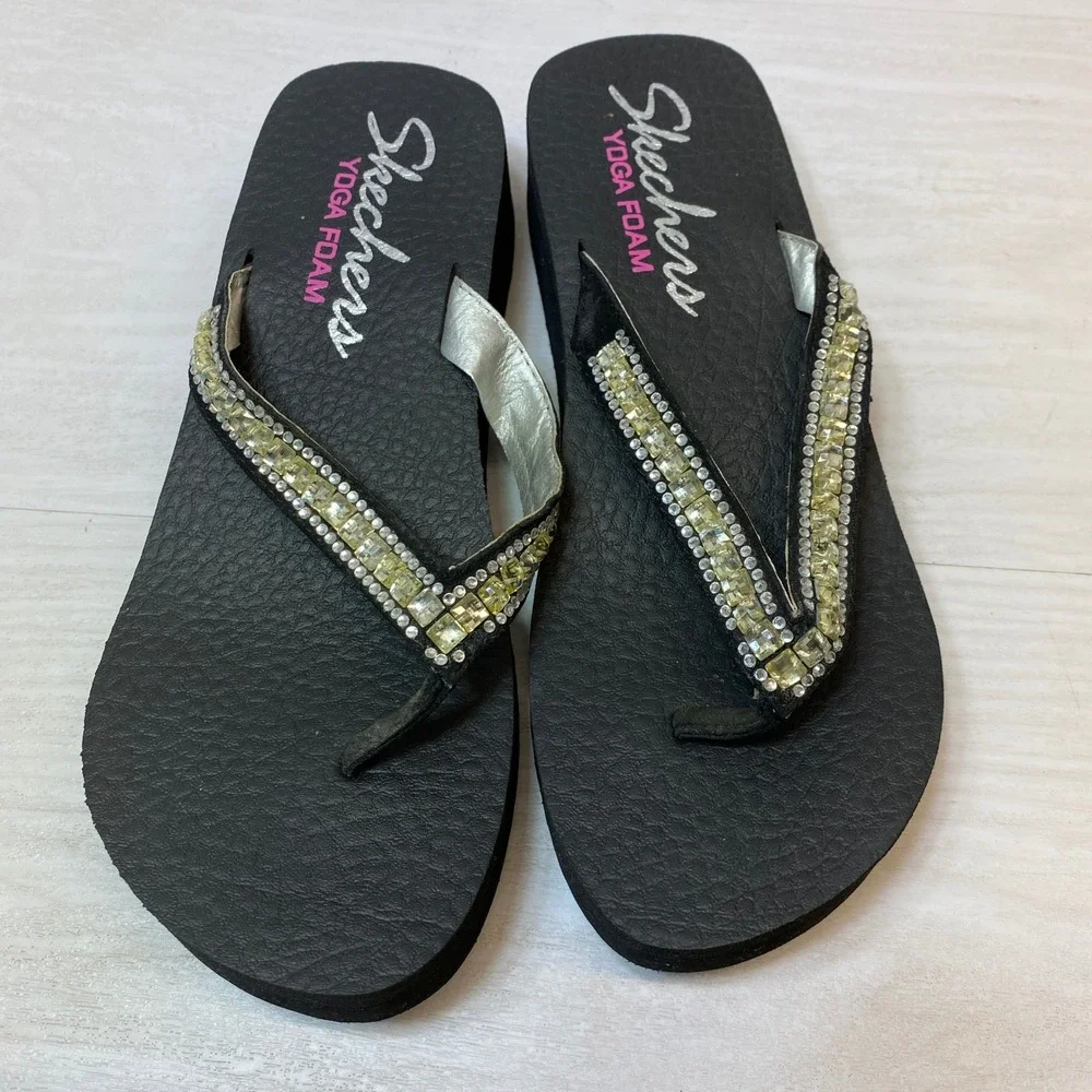 Skechers Womens 9 Platform Flip Flops Yoga Foam Rhinestone Black Wedge Sandals
